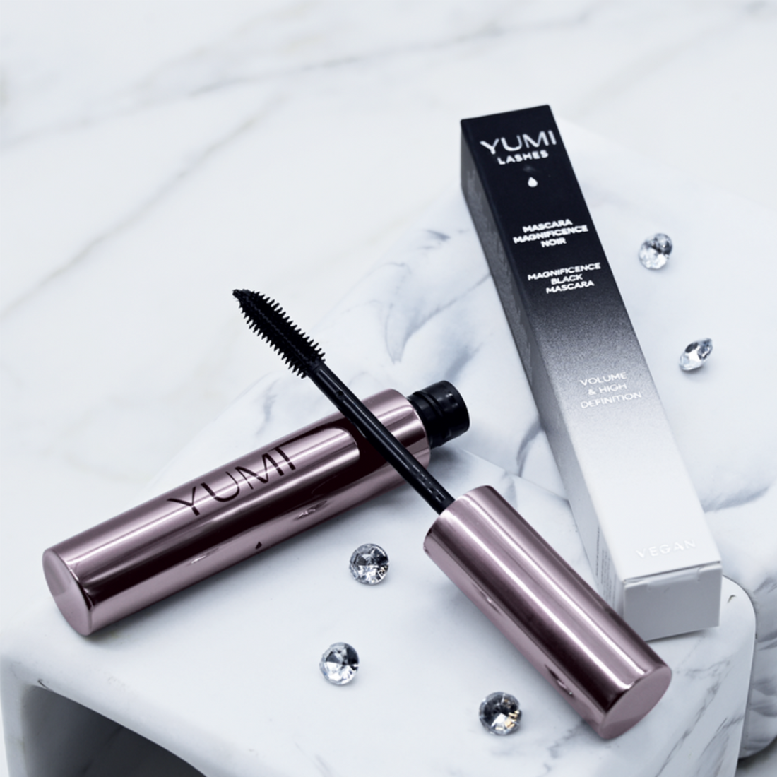 Yumi Lashes Magnificence Black Mascara