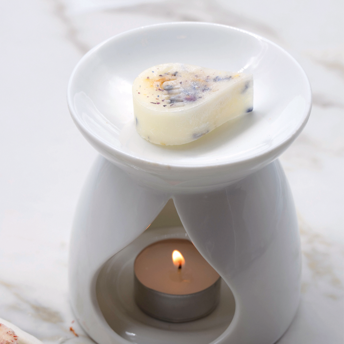 Yumi Ceramic Fragrance Burner White