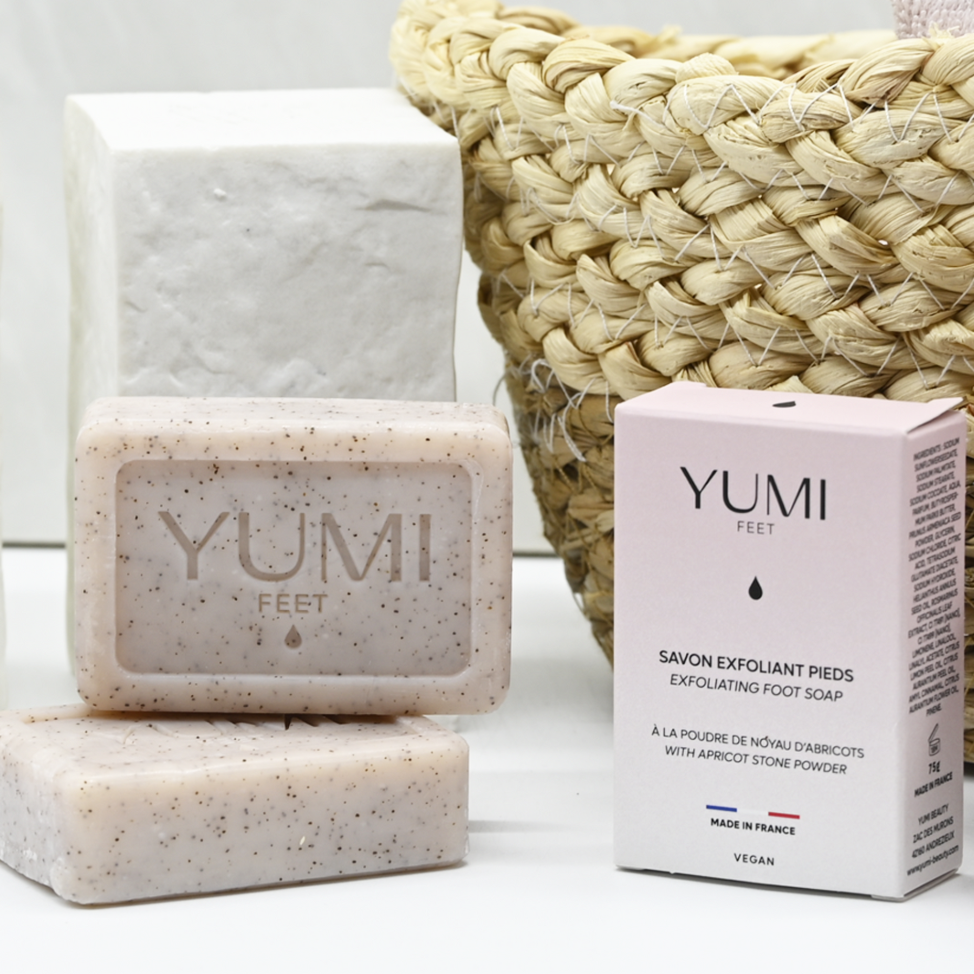 Yumi Feet Exfoliating Foot Soap 75gr 0